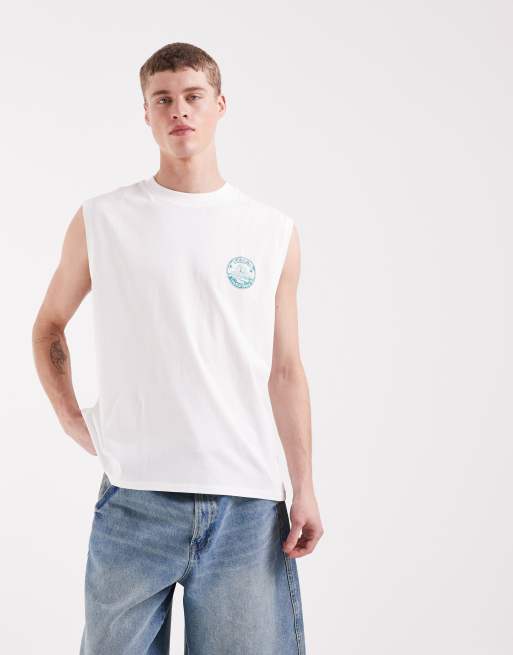 Camiseta blanca extragrande sin mangas con gráfico playero de ASOS DESIGN, 5 de 5