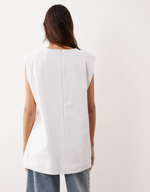 Camiseta blanca extragrande sin mangas con hombreras y abertura lateral de ARRANGE, 4 de 4