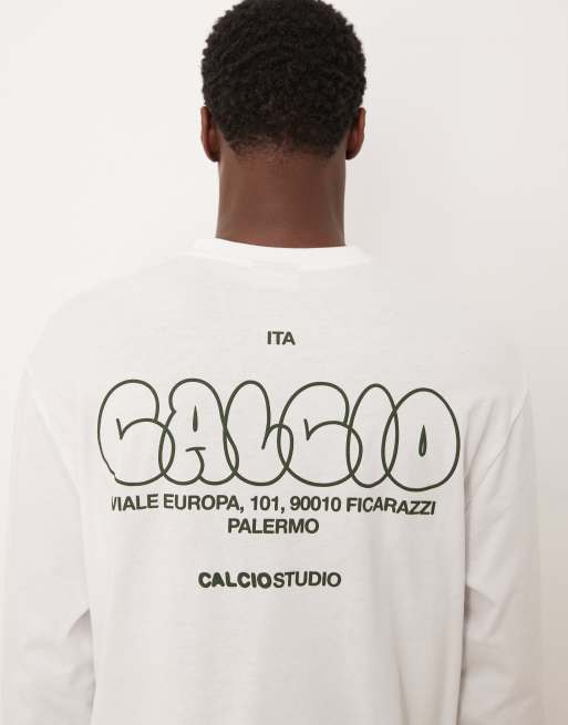 Camiseta blanca holgada de manga larga con estampado en la espalda de ASOS DESIGN, 5 de 5