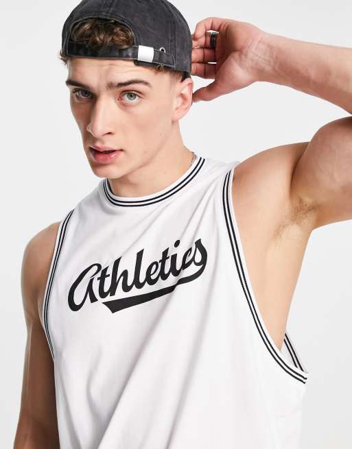 Camiseta blanca holgada sin mangas con diseño universitario 