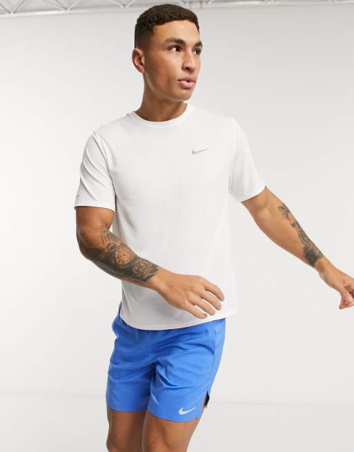 Camiseta blanca Miler de Nike Running, 3 de 4