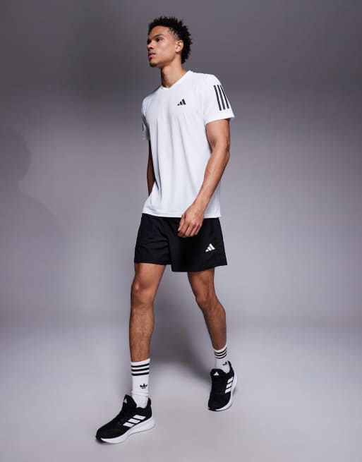 Camiseta blanca Own The Run de adidas Running, 2 de 5