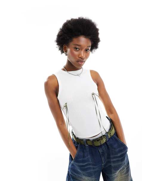 Camiseta blanca sin mangas con detalle de lazo de COLLUSION - view 1