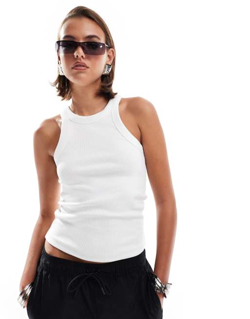 Camiseta blanca sin mangas con espalda de nadadora de Mango
