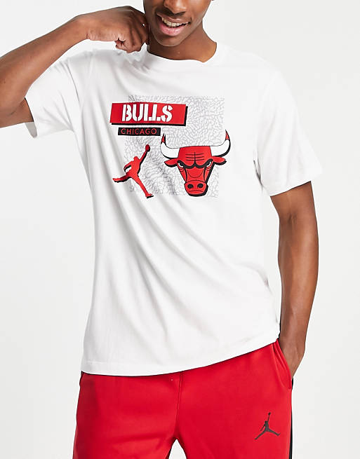 Hombre Tops | Camiseta blanca unisex con estampado gráfico de los Chicago Bulls de Nike Basketball - WB06028