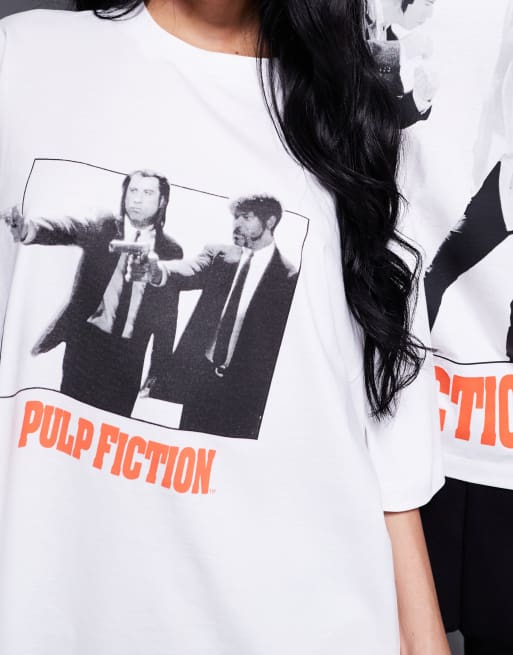 Camiseta blanca unisex de corte cuadrado extragrande con estampados de "Pulp Fiction" de ASOS DESIGN, 2 de 4