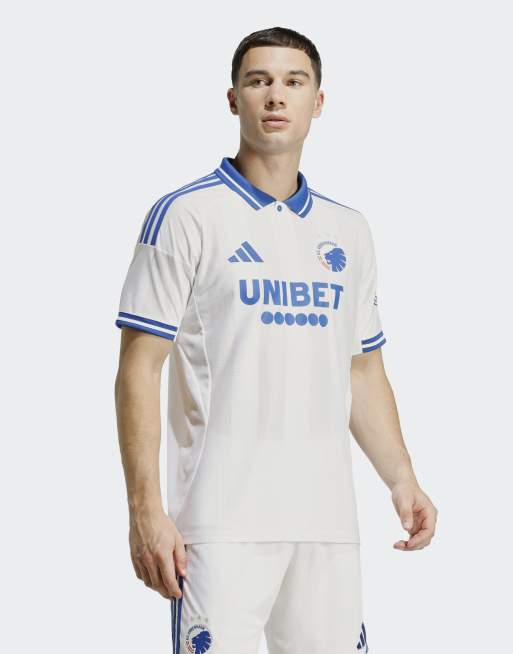 Camiseta blanca y azul real con diseño de la primera equipación del F.C. Copenhagen 25/26 de adidas Performance