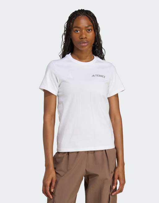 Camiseta blanca y gris tres con diseño gráfico Terrex de adidas Performance