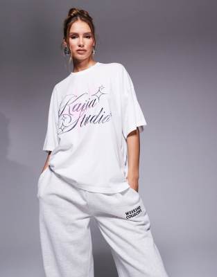 Camiseta blanca y rosa con bordado gráfico de estrella Studio de Kaiia - view 1
