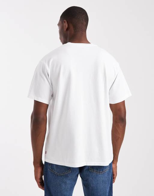 Camiseta blanco con logo bordado de ala de murciélago en la parte central del pecho de Levi's, 3 de 5