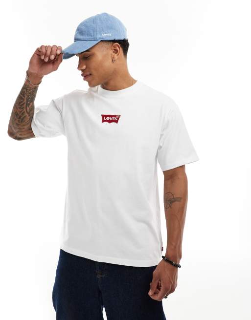 Camiseta blanco con logo central en forma de ala de murciélago de Levi's
