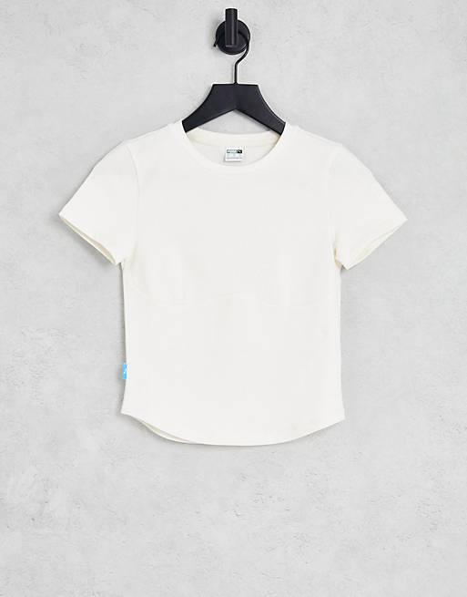 Mujer Tops | Camiseta blanco hueso con detalle en el pecho Infuse de PUMA - HV78952