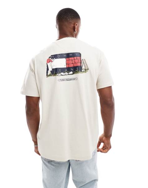 Camiseta blanco hueso con estampado trasero gráfico de Tommy Jeans - view 1