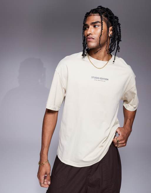 Camiseta blanco hueso con logo estampado en la espalda estilo burbuja de Alpha, 2 de 4