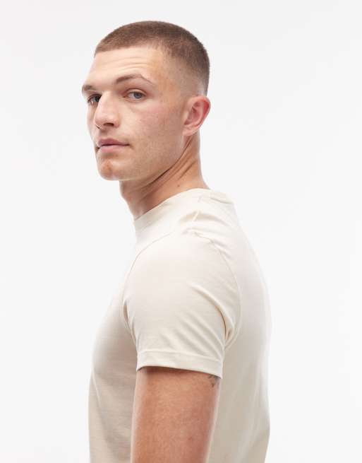 Camiseta blanco hueso con logo pequeño en el pecho Dunstan de Timberland, 4 de 5