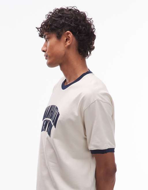 Camiseta blanco hueso con ribetes y estampado "Manhattan" de Tommy Jeans, 4 de 5