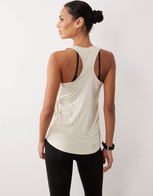 Camiseta blanco leche de almendras de tirantes con espalda de nadadora de tejido ligero Modernize II de Dare 2b, 2 de 4