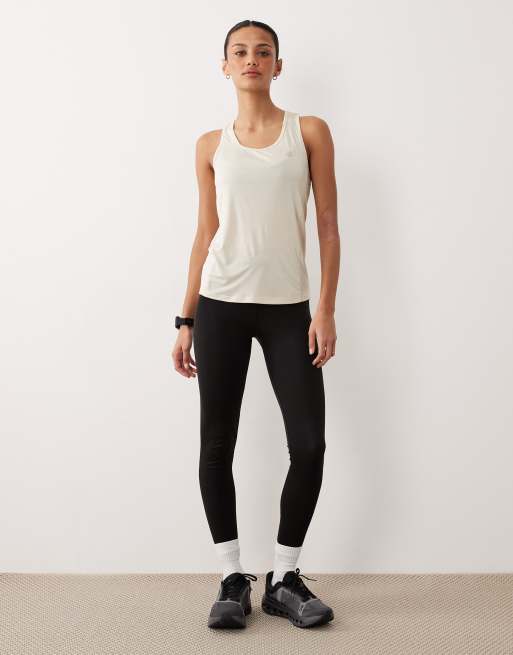 Camiseta blanco leche de almendras de tirantes con espalda de nadadora de tejido ligero Modernize II de Dare 2b, 3 de 4