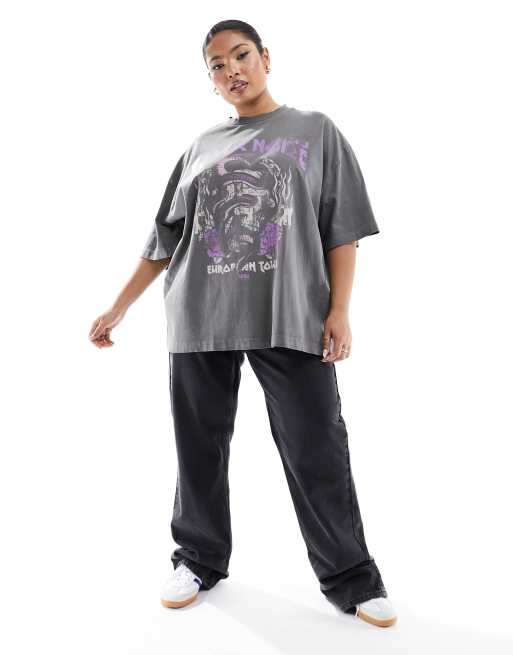 Camiseta boyfriend negro lavado con estampado gráfico morado roquero de ASOS DESIGN Curve