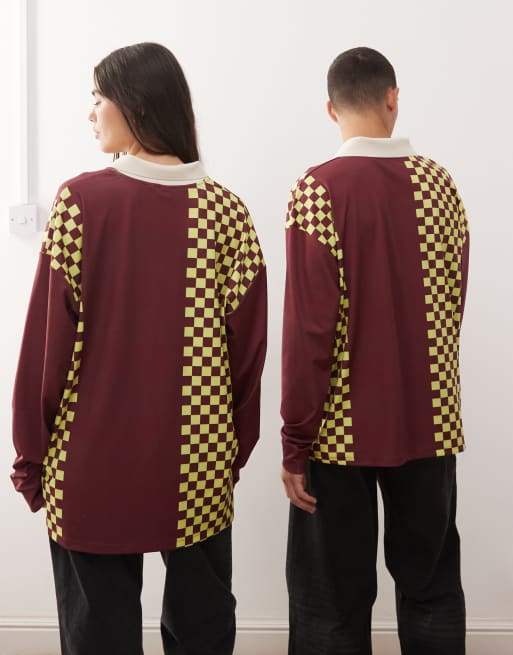 Camiseta burdeos a cuadros de manga larga de estilo futbolero de COLLUSION Unisex, 4 de 4