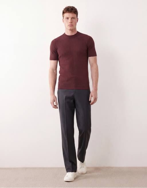 Camiseta burdeos ajustada de manga corta con cuello redondo de punto gofrado de ASOS DESIGN, 2 de 5