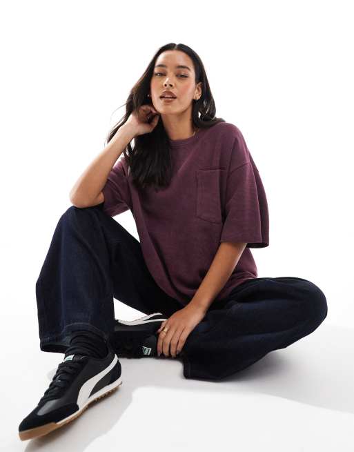 Camiseta burdeos extragrande con detalle de bolsillo de punto gofrado de ASOS DESIGN