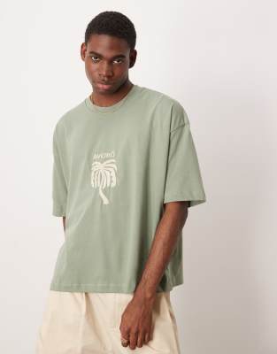 Camiseta caqui de corte cuadrado extragrande con bordado en el pecho de ASOS DESIGN - view 1
