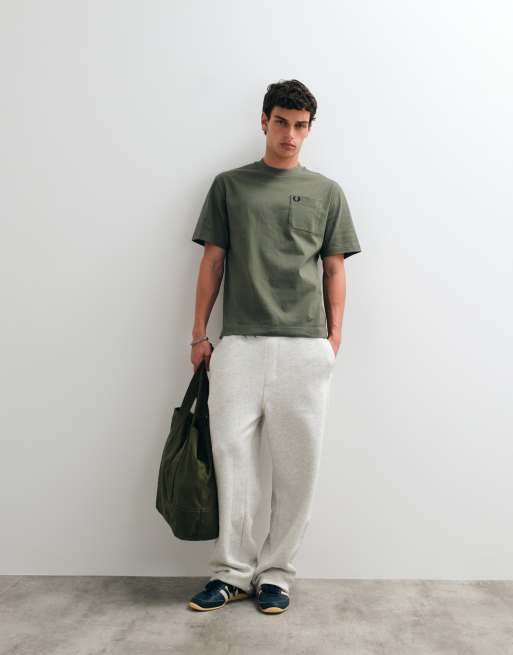 Camiseta caqui holgada de Fred Perry, 3 de 5