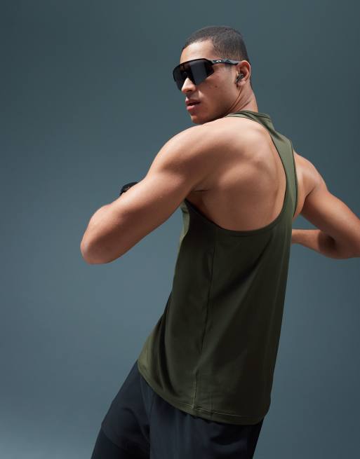 Camiseta caqui para correr sin mangas con estampado gráfico y espalda de nadador de malla de 4505 , 3 de 4