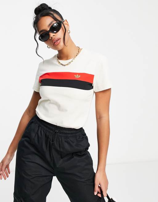Camiseta color avena con rayas Ski Chic de adidas Originals 