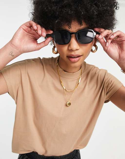 Camiseta color camel con cuello subido y mangas anchas de Vero Moda Tall