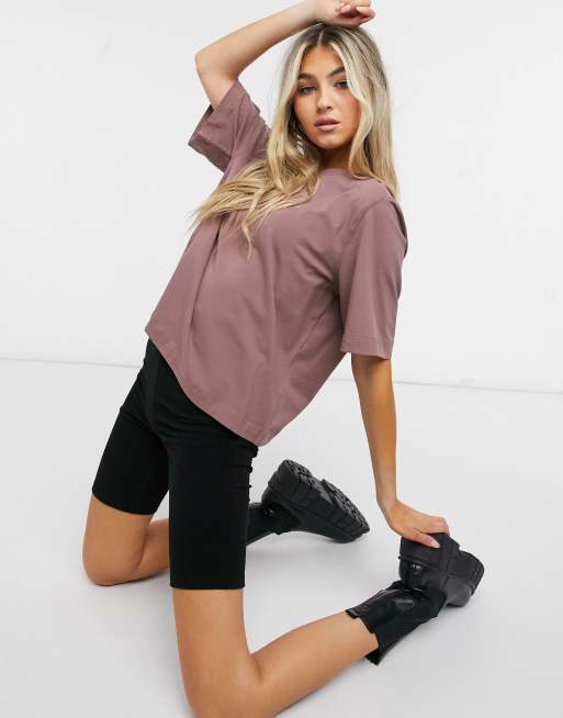 Camiseta color chocolate de corte cuadrado Trish de Weekday