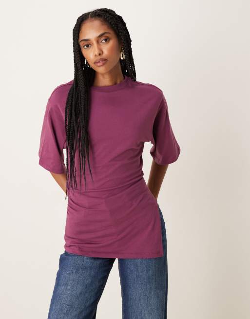 Camiseta color ciruela con bajo asimétrico y cintura entallada de ASOS DESIGN