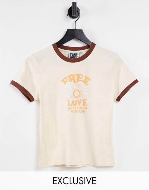 Camiseta color crema ajustada con estampado 