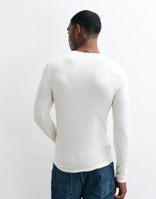 Camiseta color crema básica ajustada de manga larga de ASOS DESIGN, 4 de 5