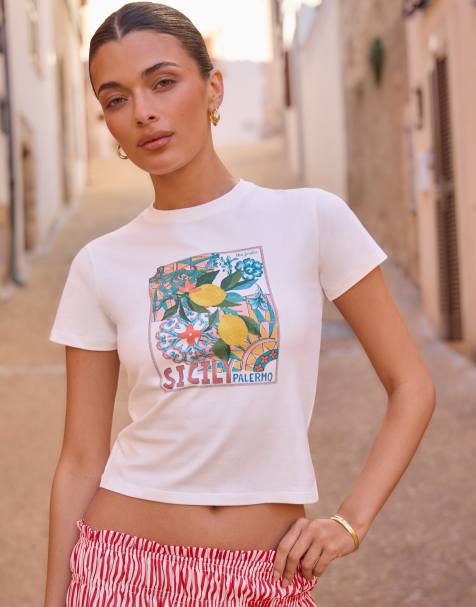 Camiseta color crema con diseño encogido y estampado gráfico de mosaico "Sicily" en la parte delantera exclusiva de The Frolic - view 1