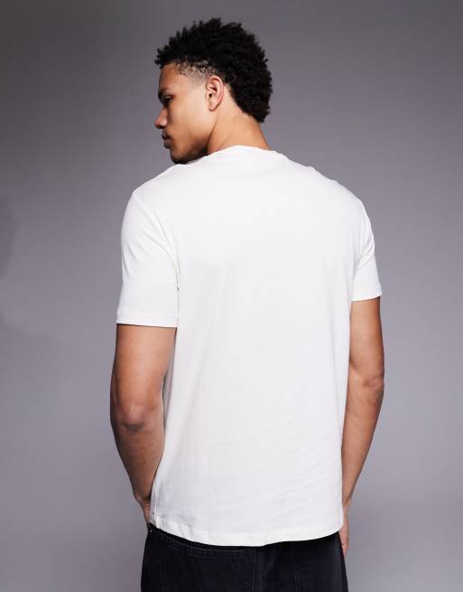 Camiseta color crema con logo en el pecho de Armani Exchange, 3 de 5