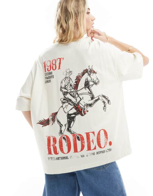 Camiseta color crema de corte boyfriend con estampado gráfico 