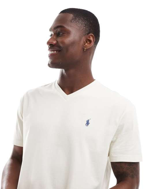 Camiseta color crema de corte clasico extragrande con cuello de pico y logo de icono de Polo Ralph Lauren ASOS