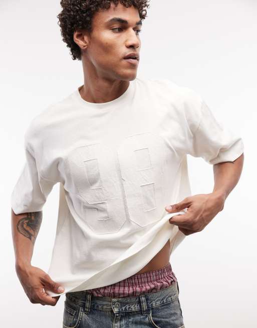 Camiseta color crema de corte cuadrado extragrande con aplicación 