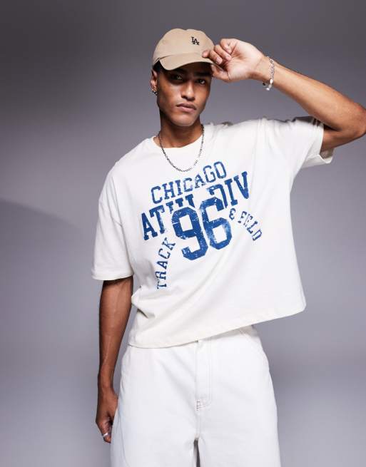 Camiseta color crema de corte cuadrado extragrande con estampado gráfico deportivo de ASOS DESIGN