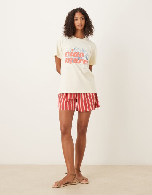 Camiseta color crema de corte estándar con estampado gráfico "Ciao" de ASOS DESIGN, 4 de 4