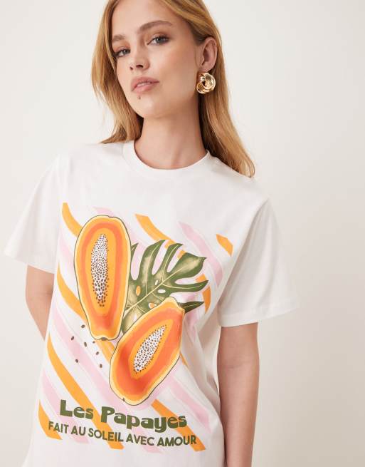 Camiseta color crema de corte estándar con estampado gráfico de papaya de ASOS DESIGN