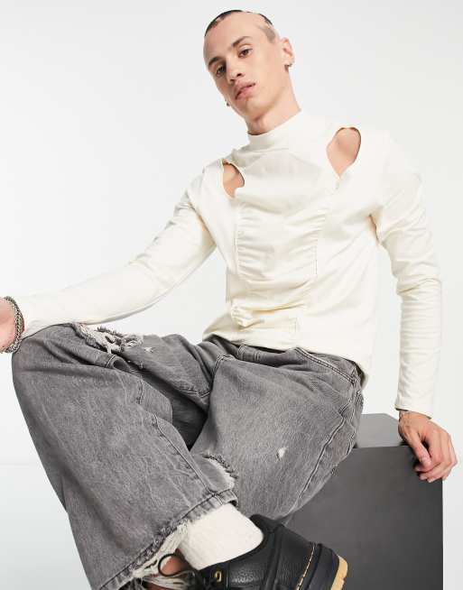 Camiseta color crema de manga larga con detalle fruncido y aberturas de ASOS DESIGN