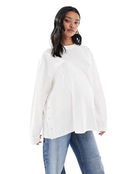 Camiseta color crema de manga larga con diseño para lactancia de ASOS DESIGN Maternity - view 1