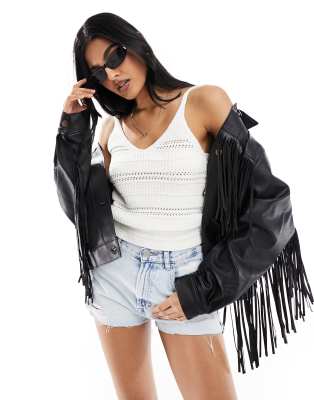 Camiseta color crema de tirantes de punto de New Look