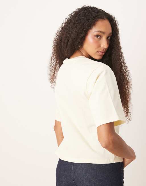 Camiseta color crema extragrande con detalle de godet y cordón ajustable de ASOS DESIGN, 4 de 4