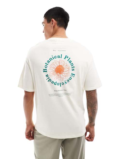 Camiseta color crema extragrande con estampado circular botánico en la espalda de Selected Homme