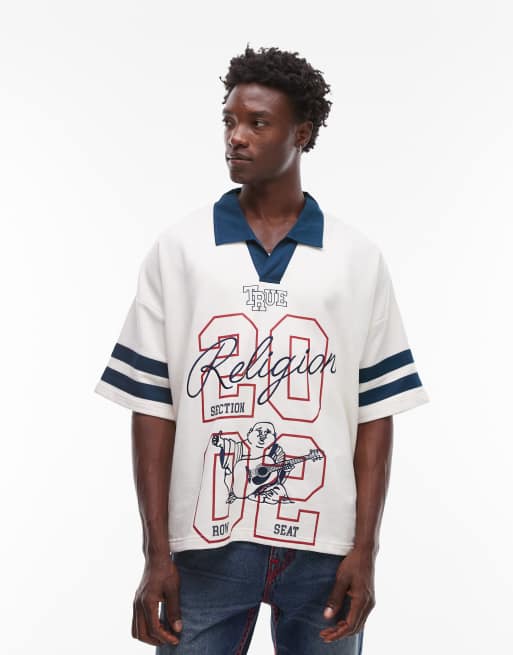 Camiseta color crema extragrande con estampado deportivo y detalle de cuello en contraste de True Religion