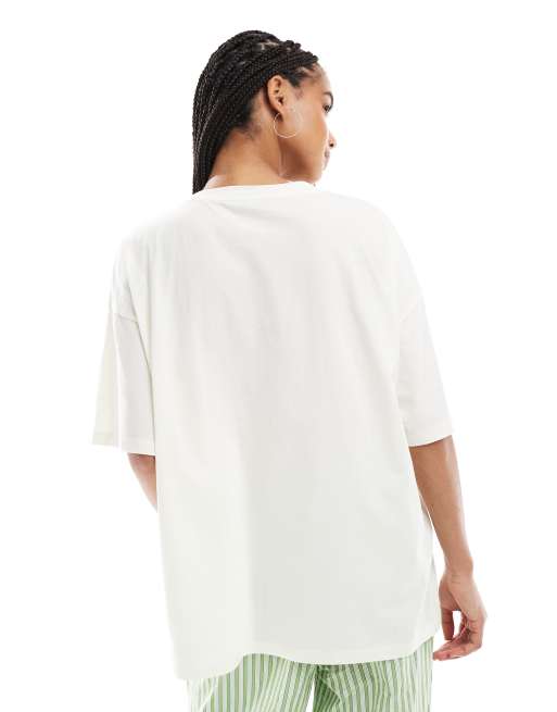 Camiseta color crema extragrande con estampado gráfico de margarita de ASOS DESIGN, 4 de 4